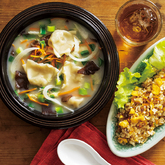 『白湯水餃子スープ』、『直火炒めチャーハン』（2人分）