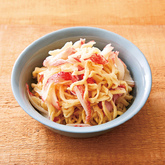 切干大根とかにかまのサラダ