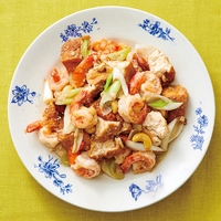 えびと厚揚げのボリューム炒め