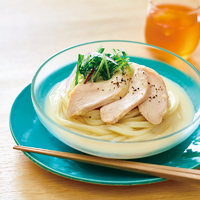 冷やし鶏うどん 豆乳とろろつゆ