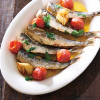 いわしとミニトマトのガーリックオイル蒸し