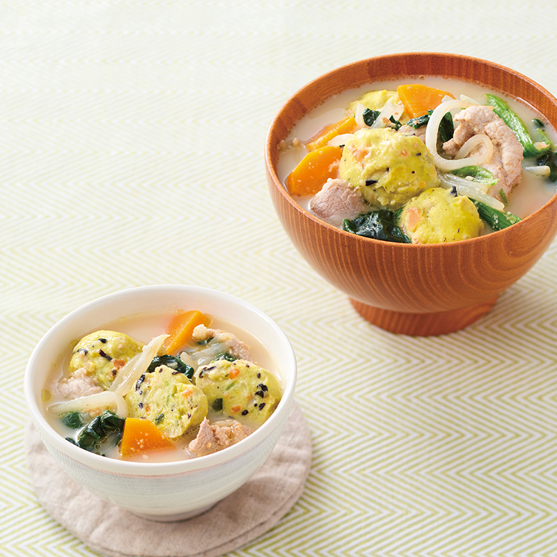 おとうふだんご入りミルク豚汁