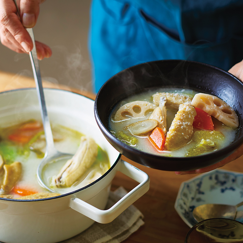鶏スペアリブとれんこんのぽかぽかスープ