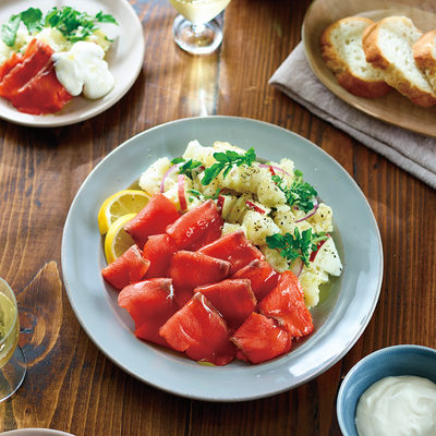 サーモンポテサラ ヨーグルトソース添え