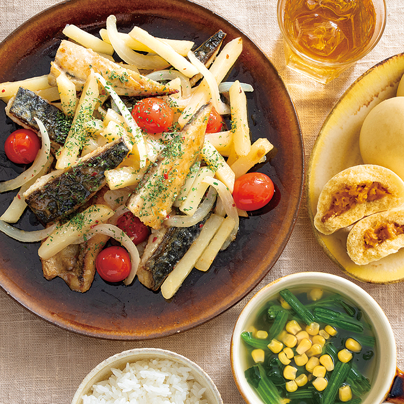 『塩さばとじゃがいものイタリアンガーリックソテー』、『レンジミニピザまん』、ほうれん草とコーンのスープ（3人分）