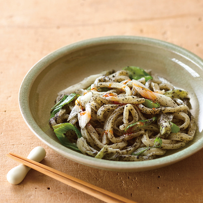 黒すりごまうどん