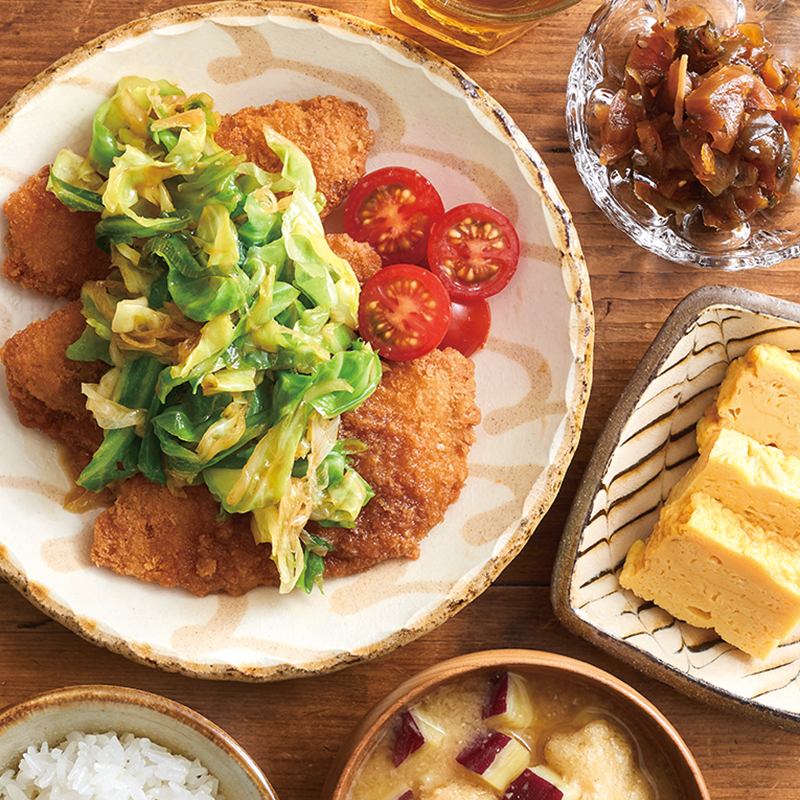 だし醤油で食べるあじフライ、『魚河岸玉子焼き』、松山あげとさつまいものみそ汁（3人分）