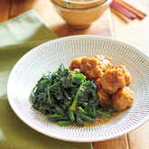 ちぢみほうれん草と豚小間団子の甘辛煮