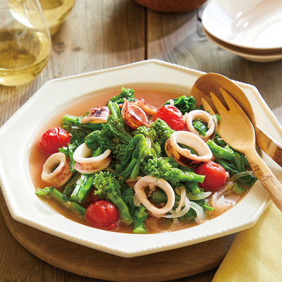 菜の花とするめいかのスープ煮