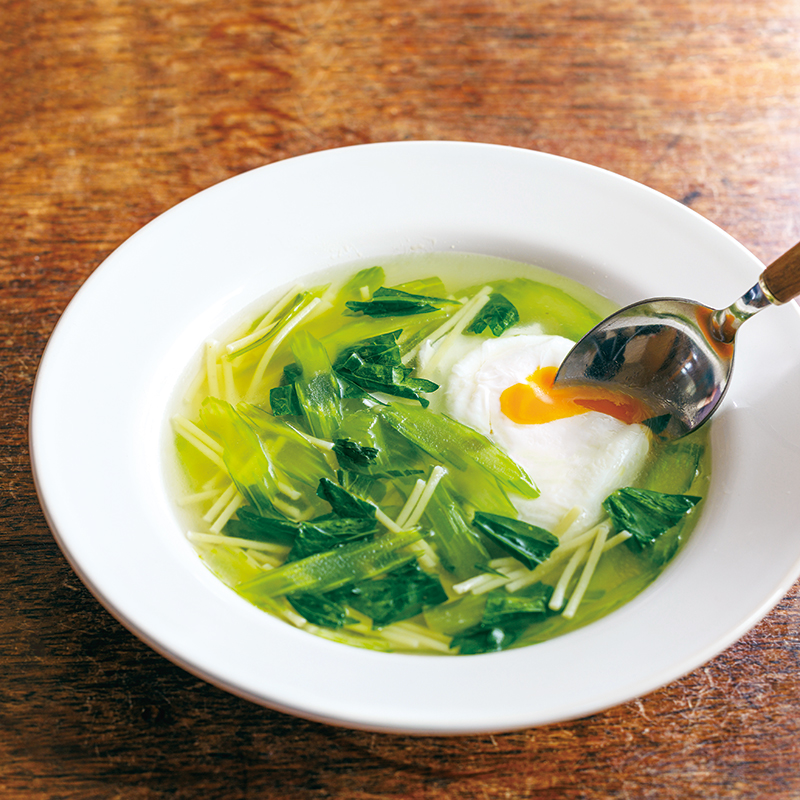 有機セロリと落とし卵のパスタスープ