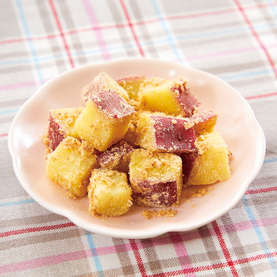 さつまいものごまきな粉あえ