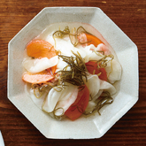 きざみ昆布とかぶと柿の甘酢漬け