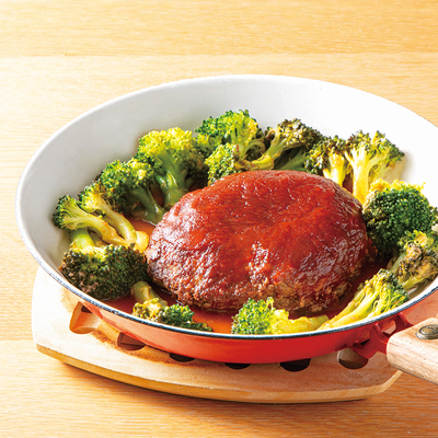 フライパンでお手軽ふっくら蒸しハンバーグ