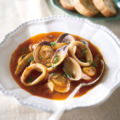 いかとあさりのガーリックトマトスープ