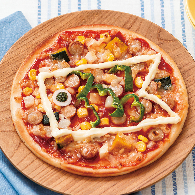 お絵描きこいのぼりの米粉ピザ