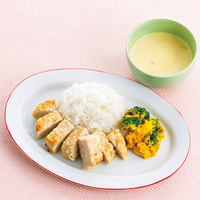 豆腐バーグのプレート