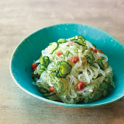 『ぷるんぷあん』の 梅きゅうりあえ