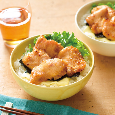 鶏照りのりチーズ丼