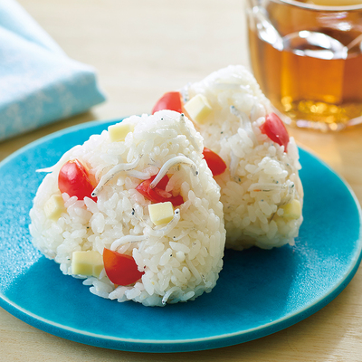 しらすとチーズのおにぎり