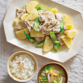 豚肉とじゃがいもの塩こうじバター蒸し、白菜とちくわのみそ汁（3人分）