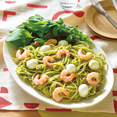 えびとチーズのジェノベーゼパスタ