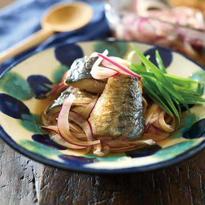 さばと赤玉ねぎの南蛮漬け