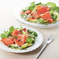 スモークサーモンとアボカドのサラダ