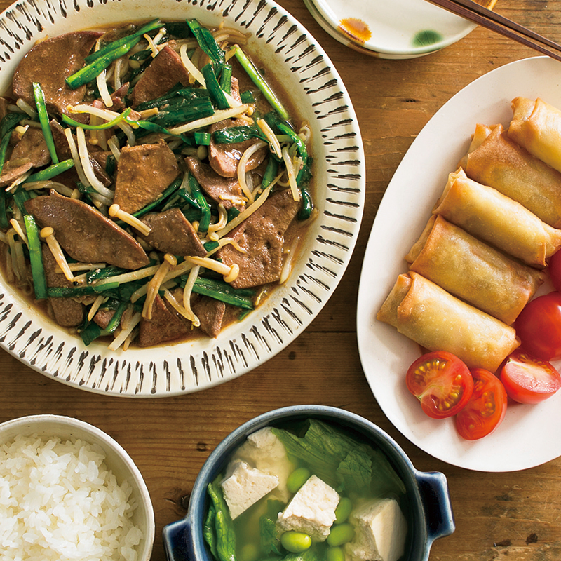 にらレバ炒め レンジで中華春巻 中玉トマト 豆腐と野菜の塩糀スープ 2人分 だいどこログ 生協パルシステムのレシピサイト