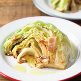 キャベツとベーコンのフライパン蒸し焼き