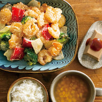 『野菜がとれるエビマヨ』、『粒入り金胡麻どうふ』、コーンのとろとろスープ（2人分）