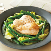 鶏ムネ肉といんげんの白ワイン蒸し