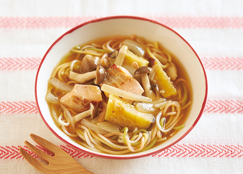 鮭とさつまいもの塩バター炒め だいどこログ 生協パルシステムのレシピサイト