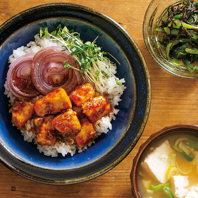 めかじきの照り焼きステーキ丼 ひじきと小松菜のサラダ とうふのみそ汁 2人分 だいどこログ 生協パルシステムのレシピサイト